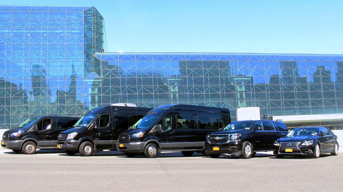 vietnam-car-rental-service-14